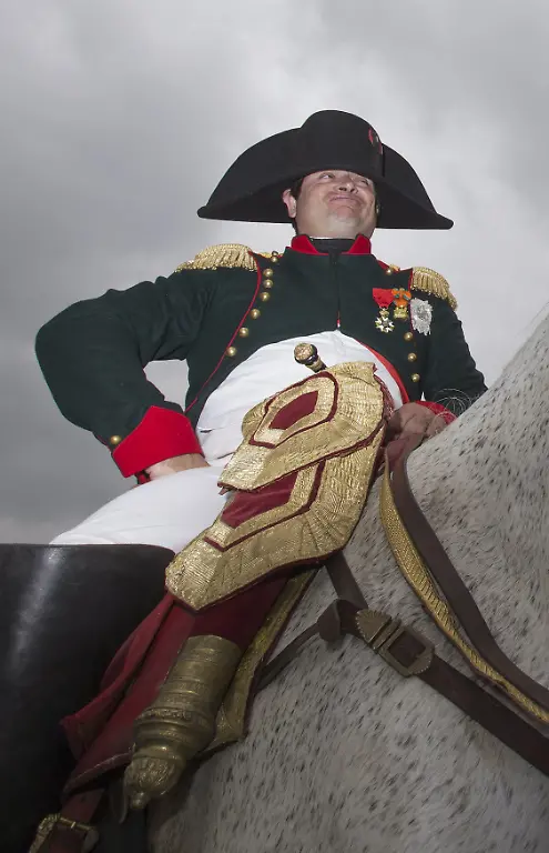 2015-06-19T121543Z-567447248-GF10000133132-RTRMADP-3-WATERLOO-ANNIVERSARY-JPG7436363964674130311