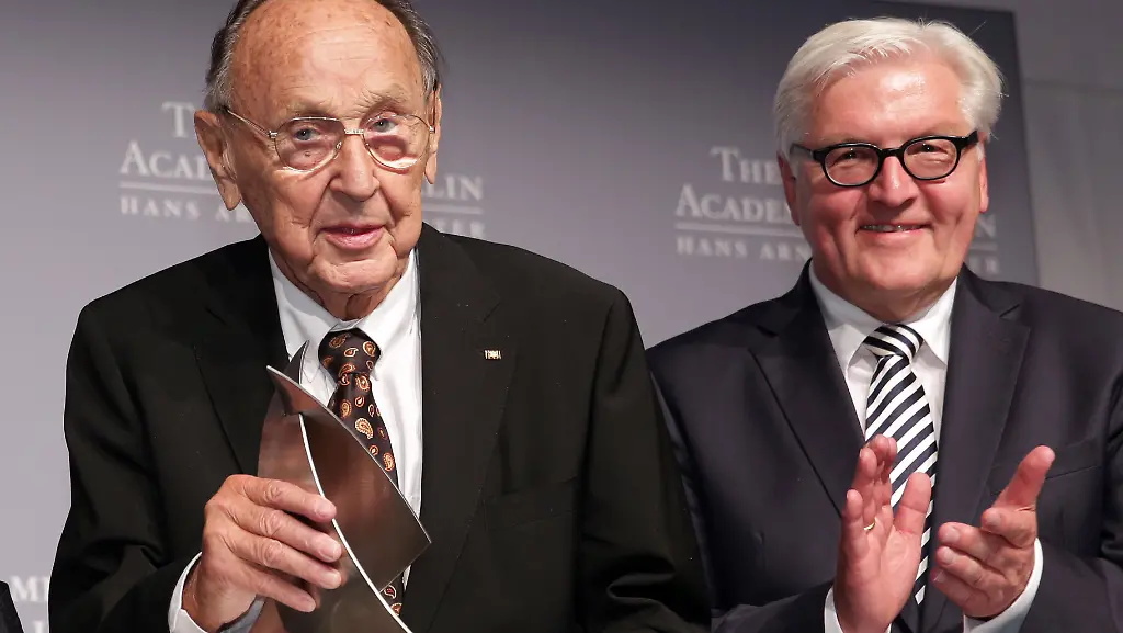 3q2l3346-jpg685408356706039913