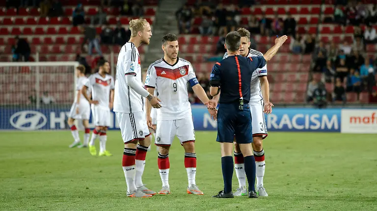 3q2m2430-jpg5652116779347933358