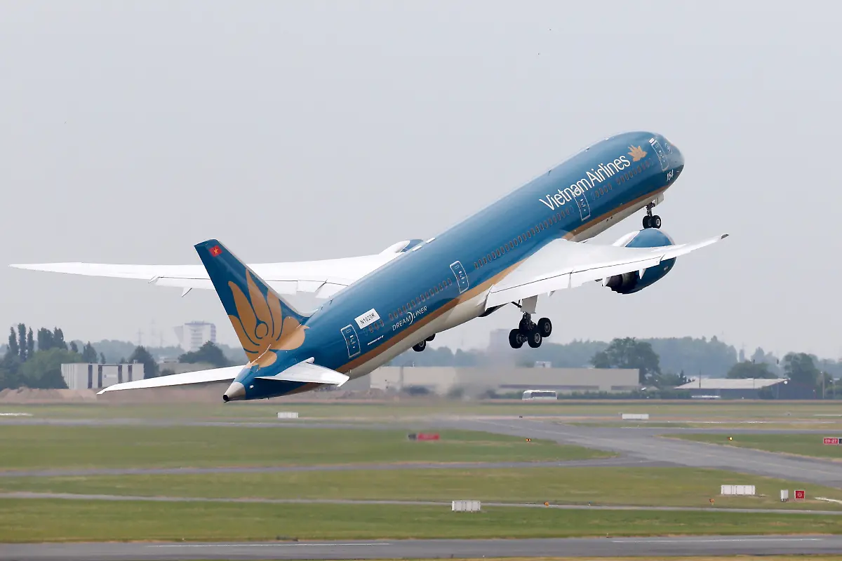 Boeing-787-Vietnam-blau-1