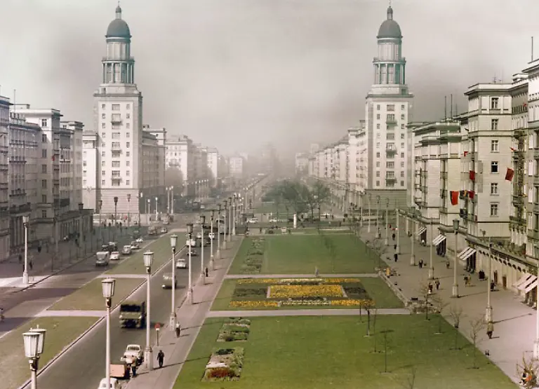 ddrlimited-press-p156-157-2