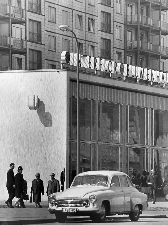 ddrlimited-press-p046-047-1