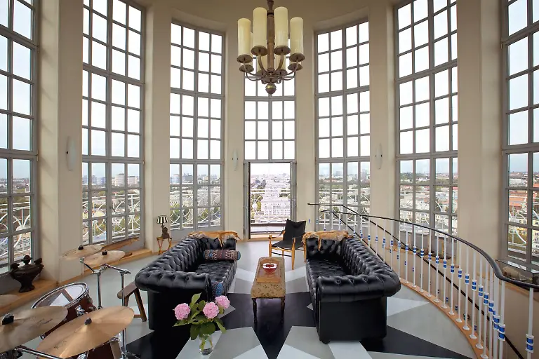 ddrlimited-press-p026-027-1