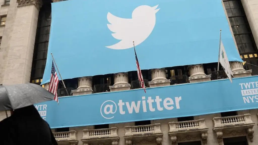 Dorsey-wurde-vergangene-Woche-zum-amtierenden-Chef-berufen-nachdem-der-langjaehrige-Konzernlenker-Dick-Costolo-seinen-Rueckzug-angekuendigt-hatte