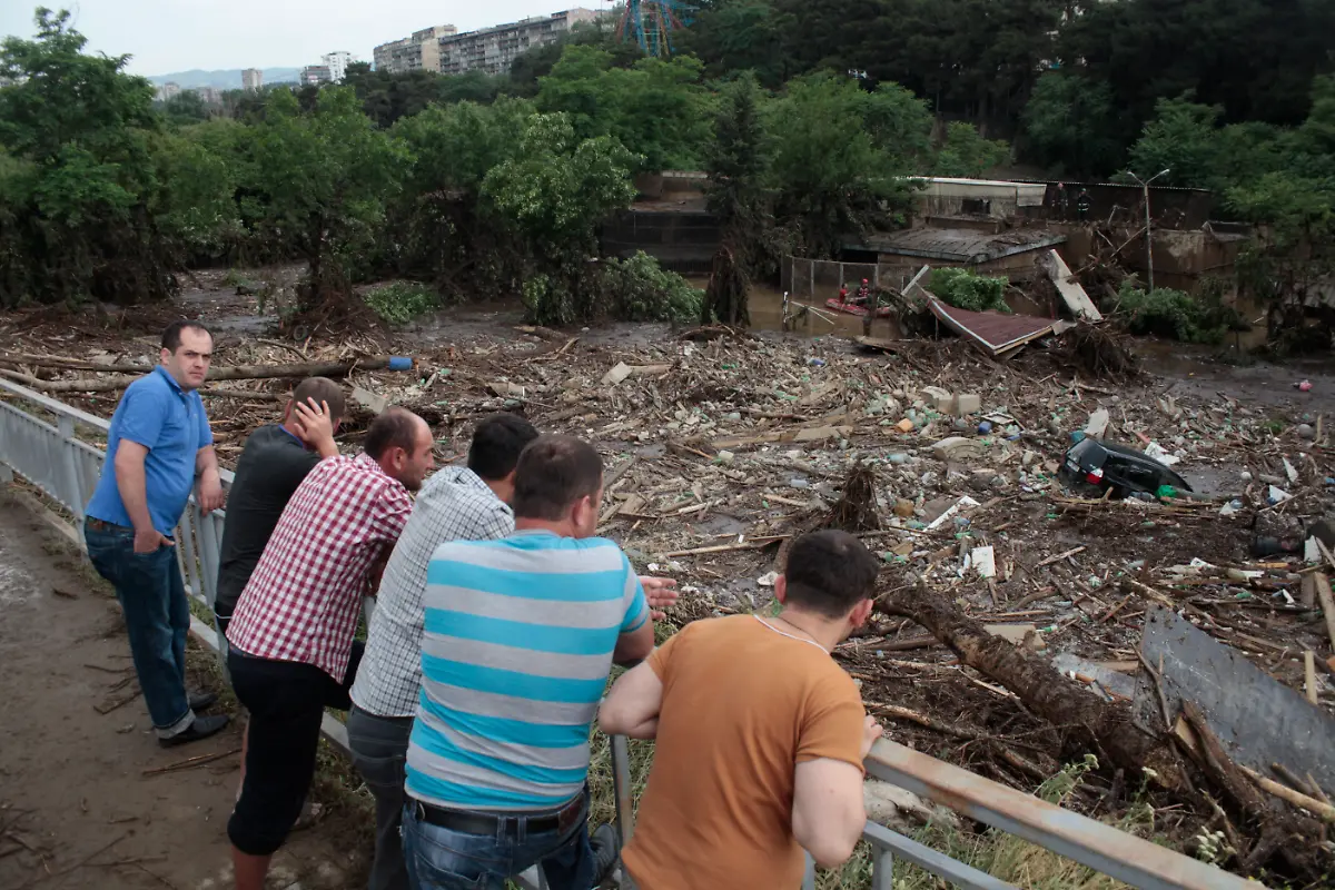 328D9C00F3508090-jpg3016622215398419455