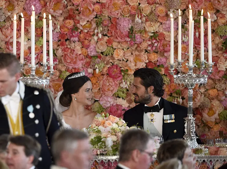 2015-06-13T175939Z-365009256-GF10000126458-RTRMADP-3-SWEDEN-ROYALS-JPG3749171209464911722