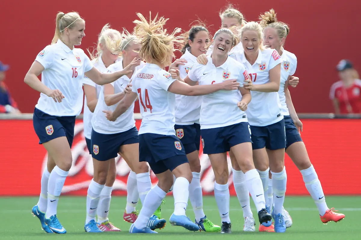 2015-06-11T213840Z-1456901084-NOCID-RTRMADP-3-SOCCER-WOMEN-S-WORLD-CUP-GERMANY-AT-NORWAY-JPG8752474854627218446