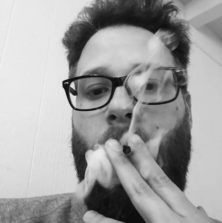 seth-rogen-weed-2