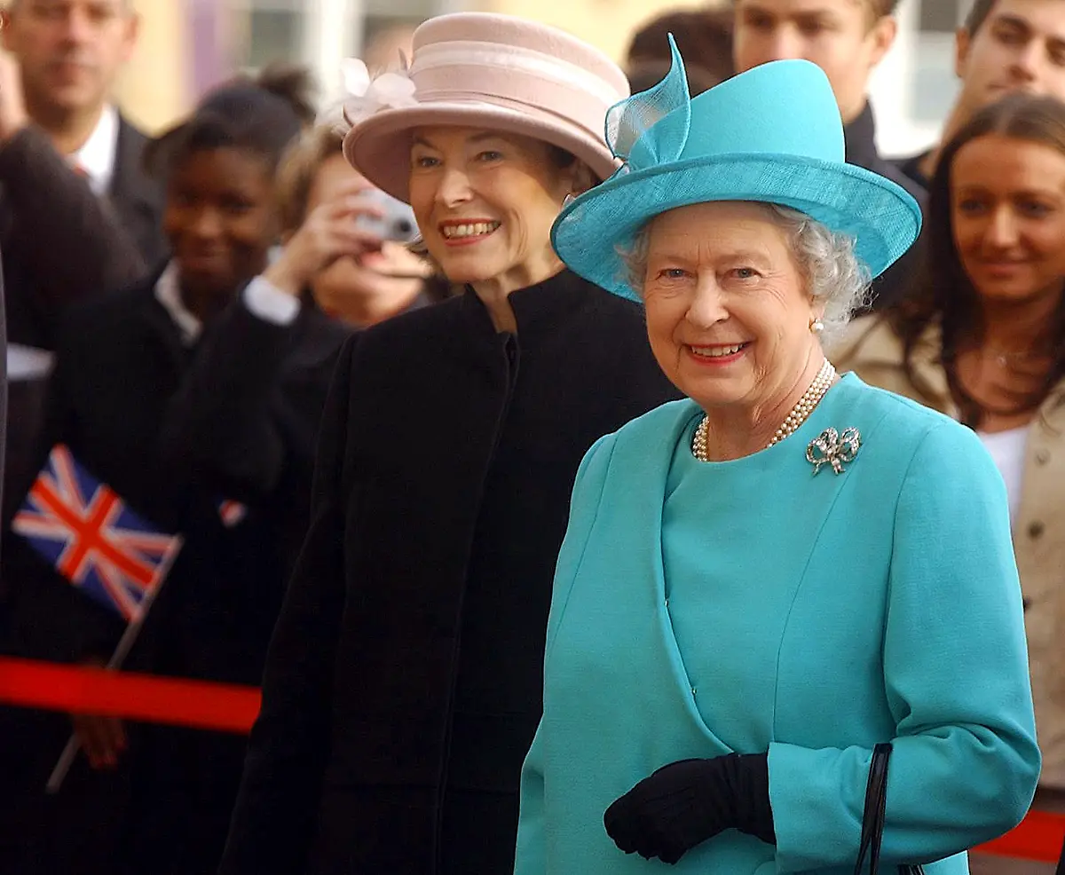 2004-Queen-Koehler-EvaLuise