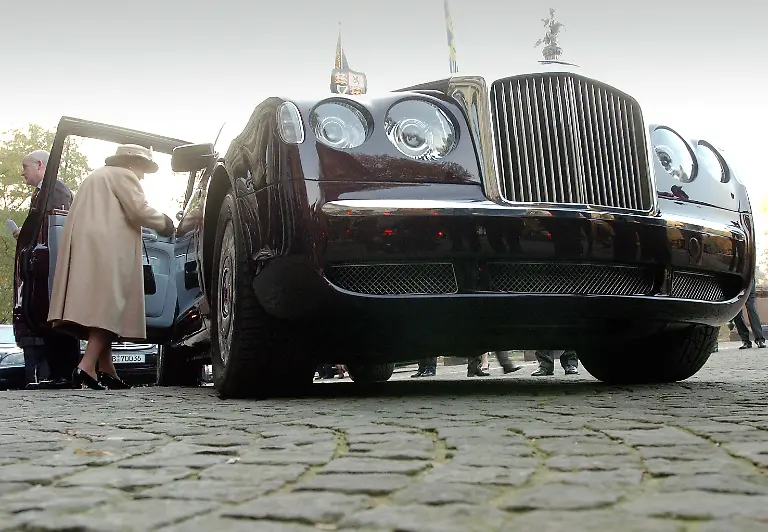 2004-0411-Queen-Duesseldorf-Bentley