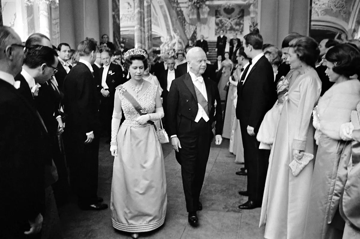 1965-Queen-Luebke-Gala