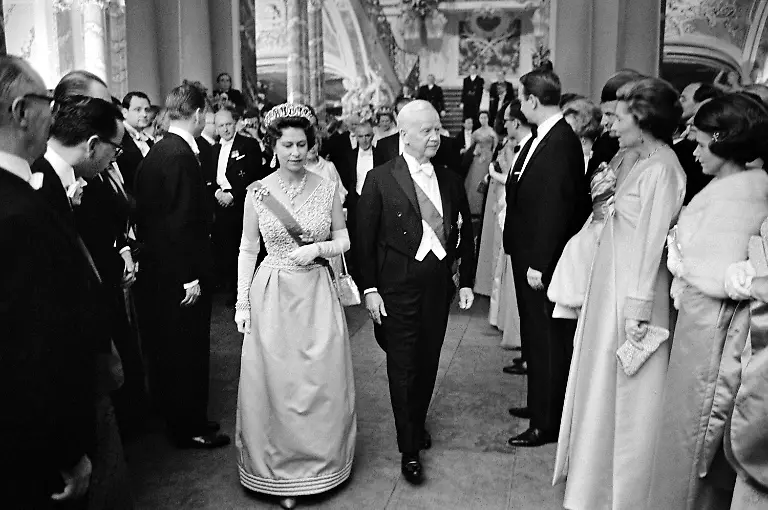 1965-Queen-Luebke-Gala