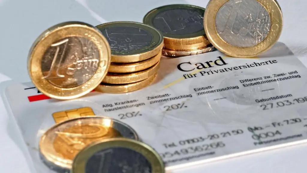 Kostenfalle-Krankenversicherung-Zumindest-ist-das-Wechseln-von-privat-zu-gesetzlich-alles-andere-als-leicht