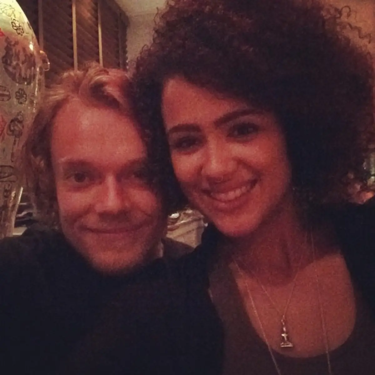 nathalie-emmanuel-alfie-allen