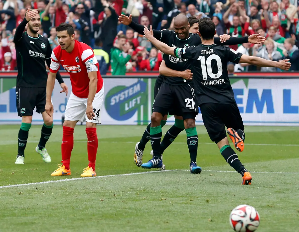 2015-05-23T152811Z-1415333911-LR2EB5N16YP51-RTRMADP-3-SOCCER-GERMANY-JPG4014395003555330720