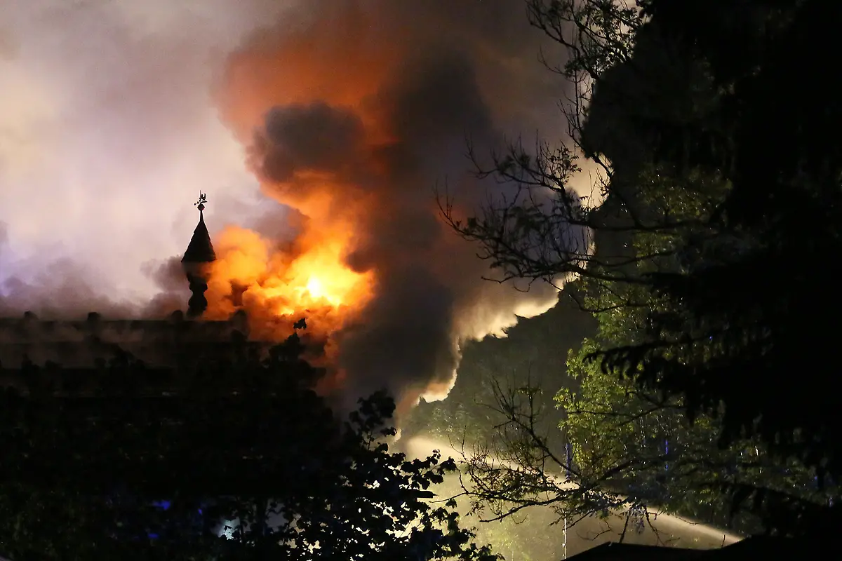 3plo0930-jpg2375423633041475415