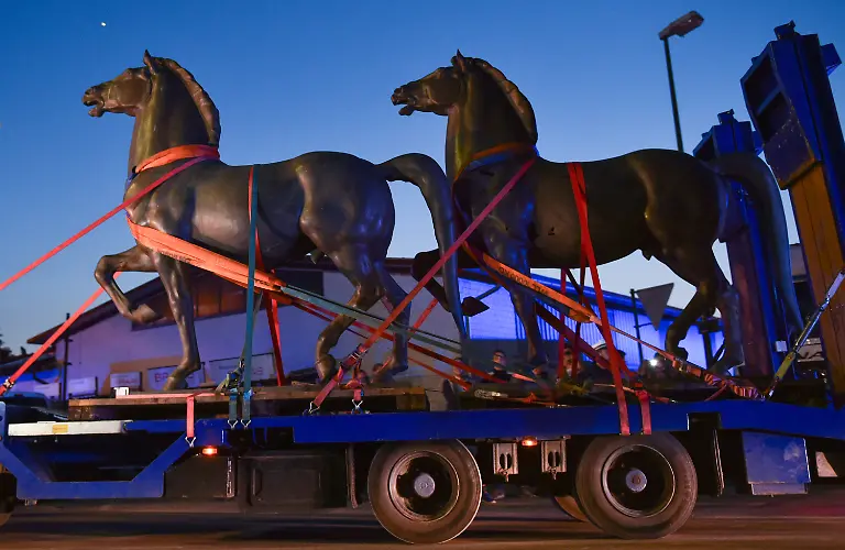 3pkm1742-jpg2944408007671980322