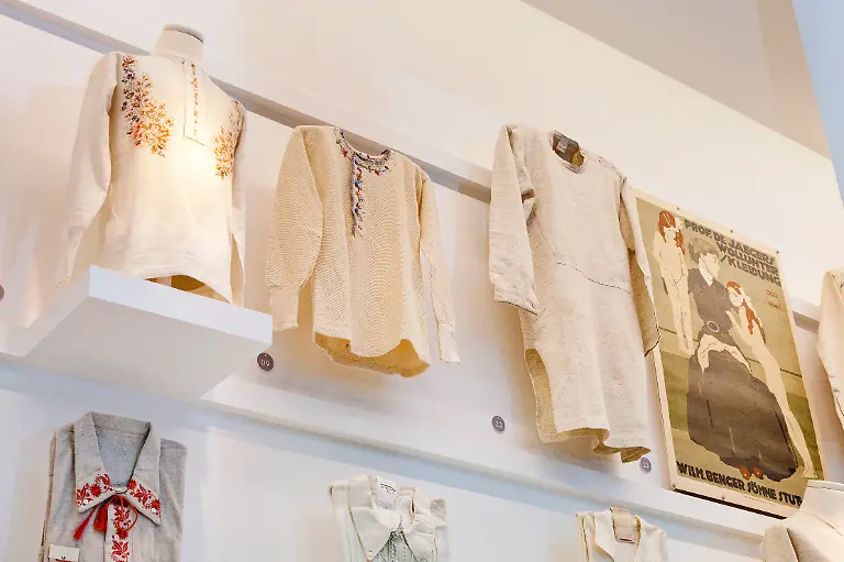 HdGBW-Nackte-Haut-07