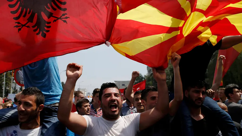 2015-05-17T120337Z-1674092494-LR2EB5H0XHQV1-RTRMADP-3-MACEDONIA-CRISIS-JPG2845849217766721790