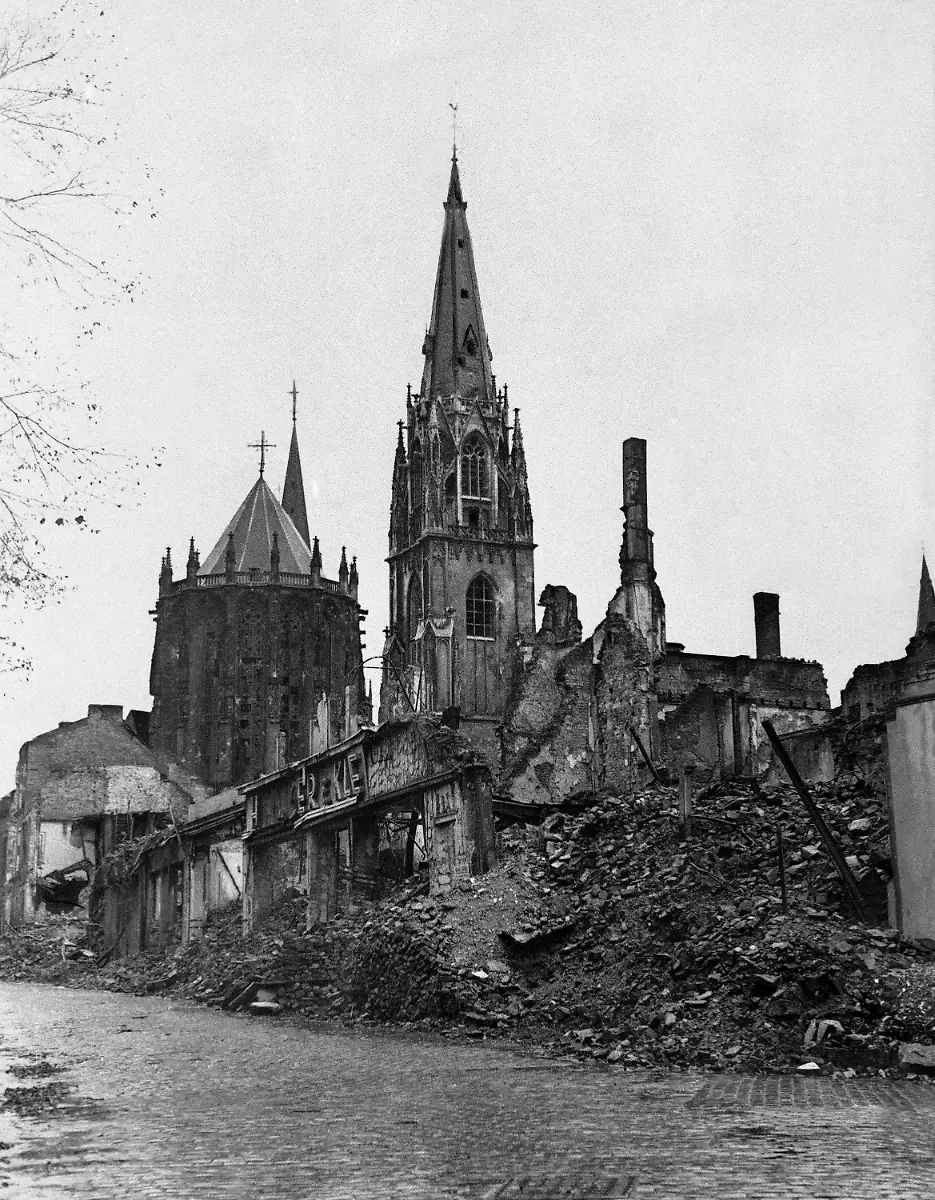 Aachen-November-1945