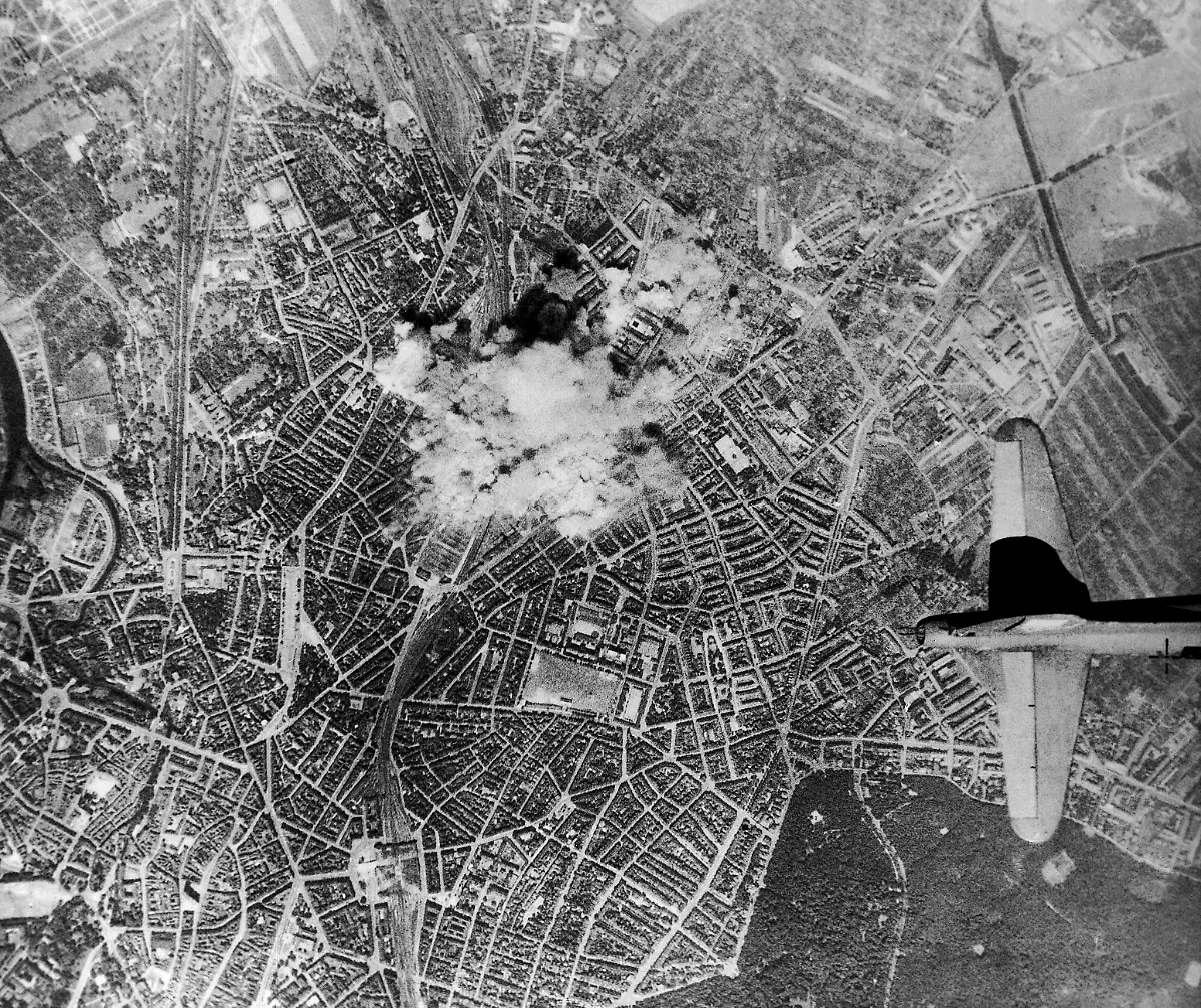 Hannover-Bombenabwurf-1943