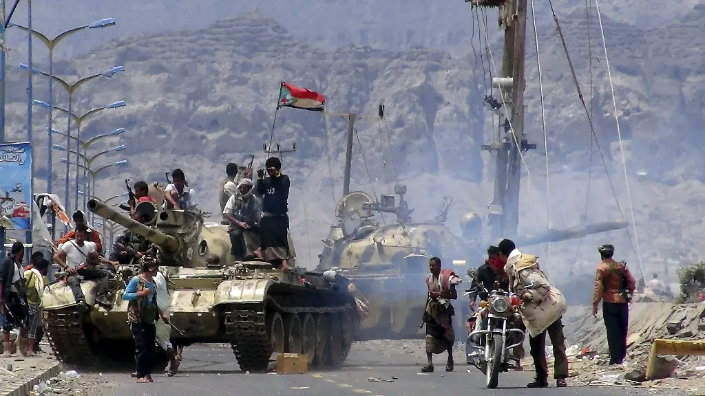 2015-05-03T131947Z-969889904-GF10000082462-RTRMADP-3-YEMEN-SECURITY-JPG7841657756741133090