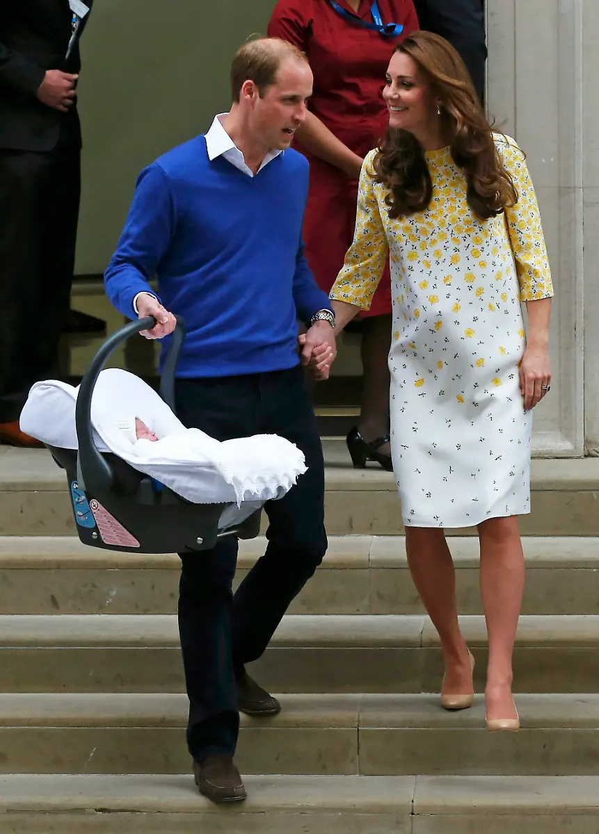 2015-05-02T175833Z-294533894-LR2EB521DXAUI-RTRMADP-3-BRITAIN-ROYALS-KATE-JPG1915387165858048032