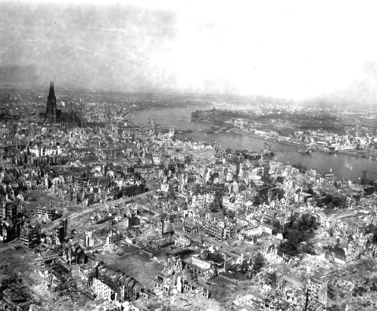 AP450424023kriegh-koeln