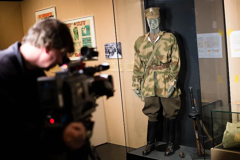 3p0e1324-jpg5674460329037228884