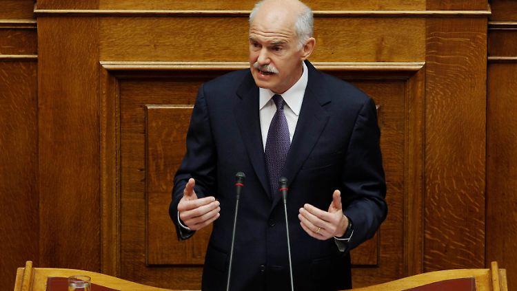 Papandreou während seiner Rede vor dem Parlament.