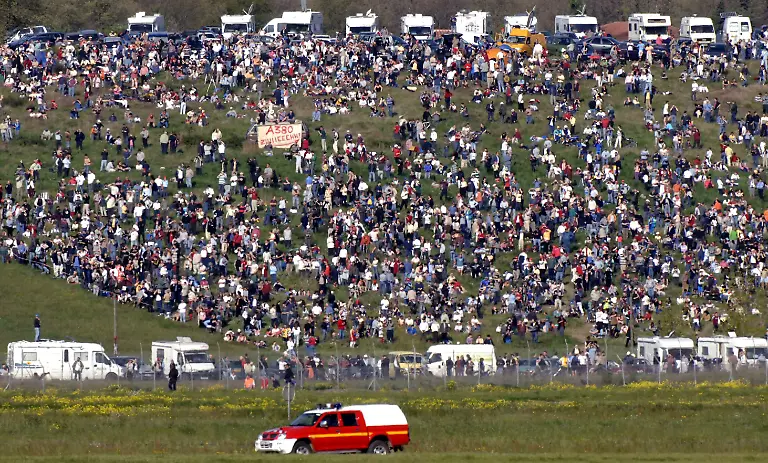 A380-38-Schaulustige-3