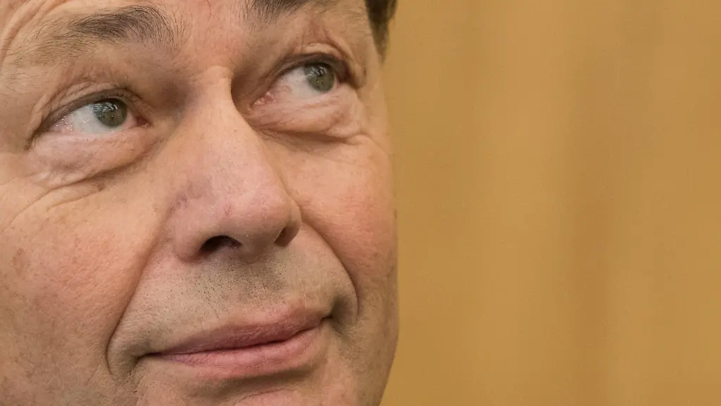 3oz54337-jpg3085080317856040486