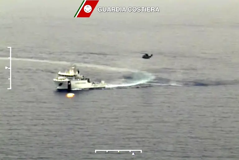 2015-04-19T160010Z-97533042-GF10000065463-RTRMADP-3-EUROPE-MIGRANTS-SEARCH-JPG376707192739841726