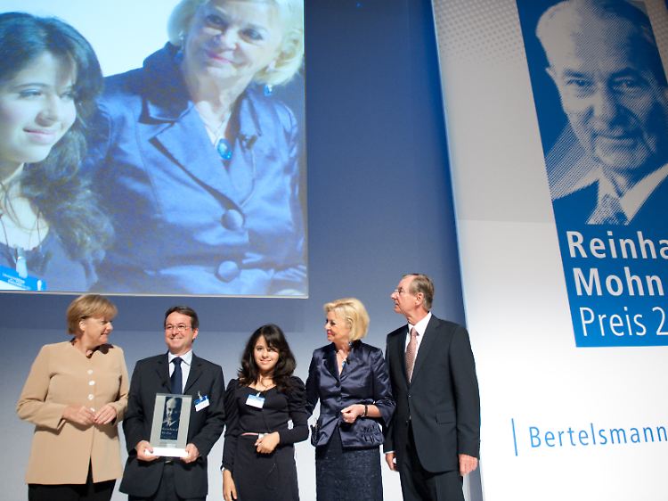 Gesellschaftlich bestens vernetzt: Zur Verleihung des Reinhard-Mohn-Preises kam die Kanzlerin persönlich.