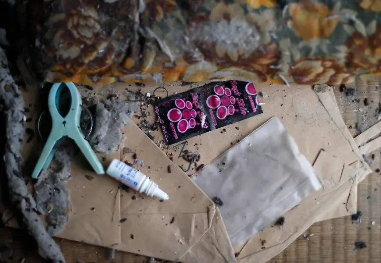 2015-04-01T065914Z-501214816-LM2EB3V0RK001-RTRMADP-3-JAPAN-LONELYDEATHS-WIDERIMAGE-JPG961486112245511160