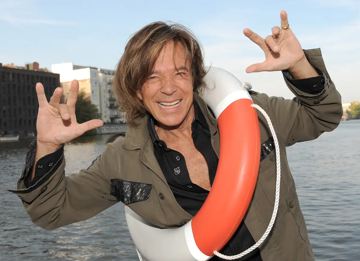 3oit1019-jpg2146336368331140274