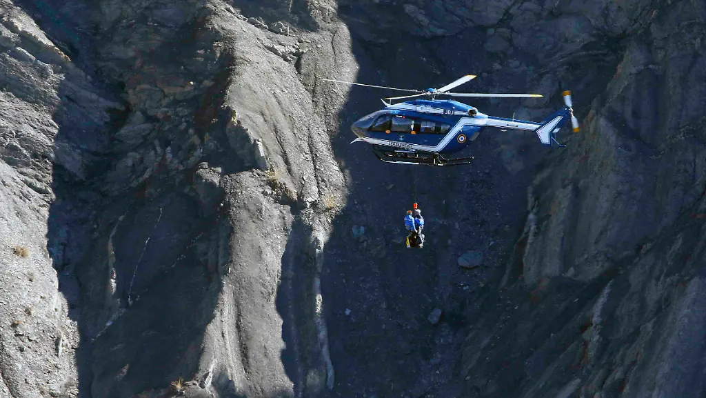 2015-03-27T144836Z-2056796345-PM1EB3R17KT01-RTRMADP-3-FRANCE-CRASH-JPG6388357416348204974