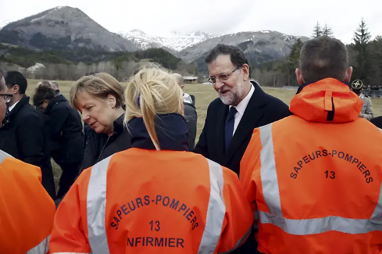 2015-03-25T154240Z-308888096-GF10000037884-RTRMADP-3-FRANCE-CRASH-JPG3214247174249801839