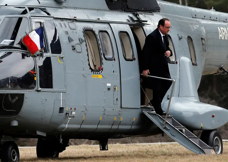 2015-03-25T165558Z-380348766-PM1EB3P1DVA01-RTRMADP-3-FRANCE-CRASH-JPG8761315417127405402