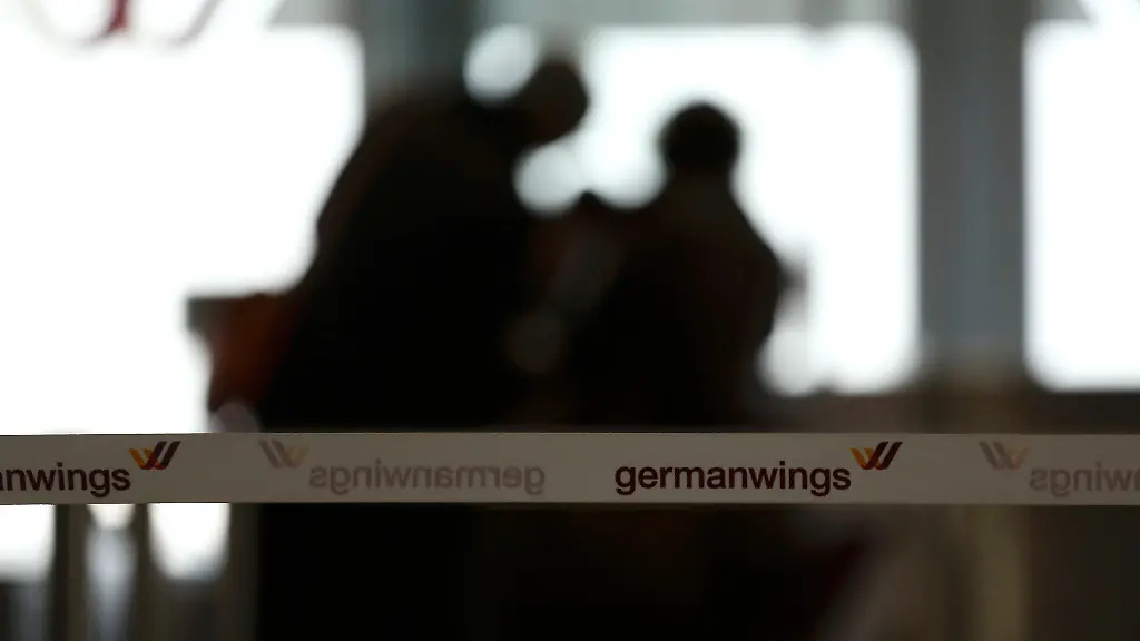 2015-03-24T151354Z-23397058-LR2EB3O16AV99-RTRMADP-3-FRANCE-CRASH-JPG2799215274597534680