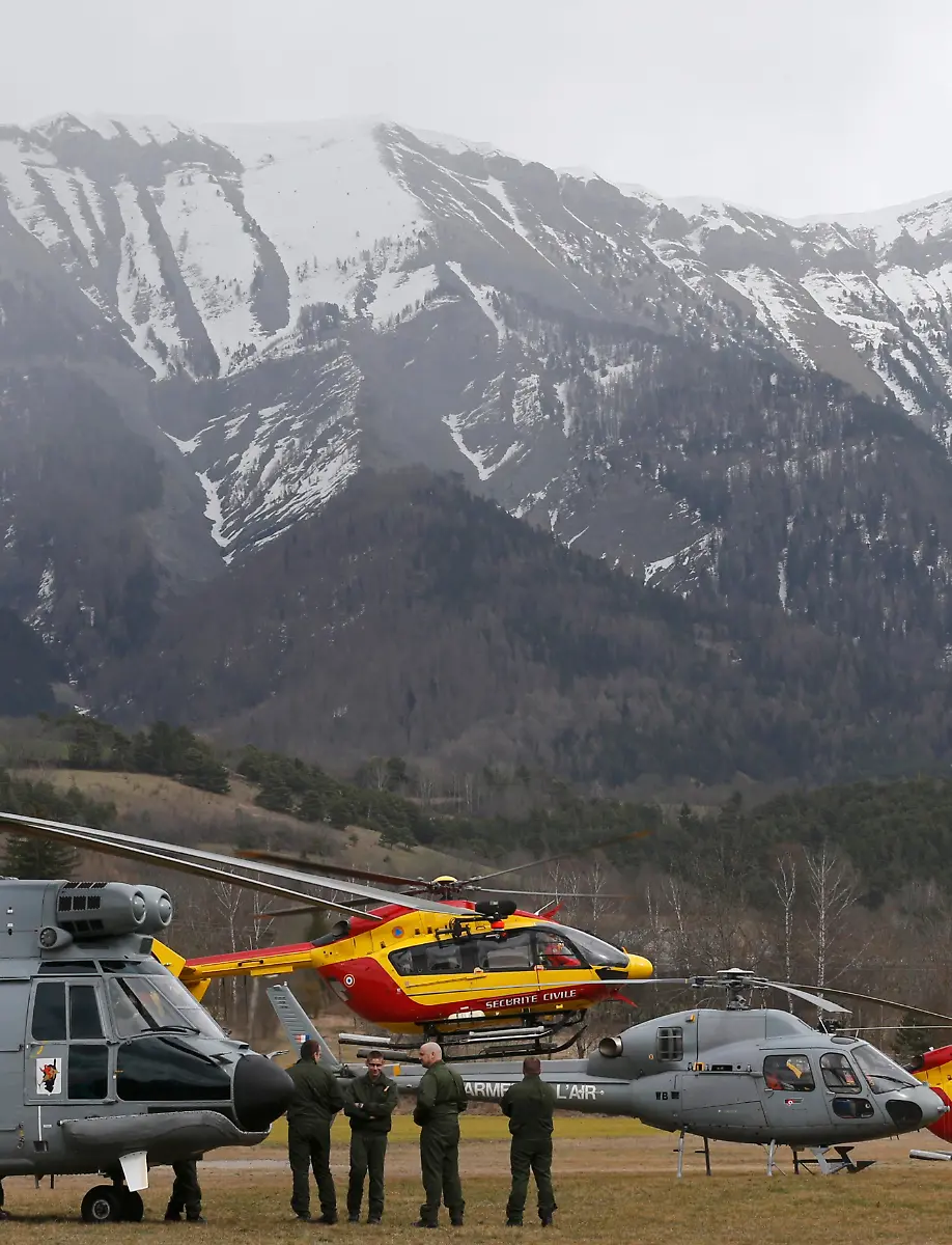 2015-03-24T144756Z-1878699853-LR2EB3O153M8B-RTRMADP-3-FRANCE-CRASH-JPG7428741164485839254