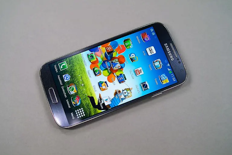 Galaxy-S4-02
