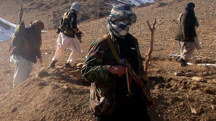 Taliban 2009 an einem unbekannten Ort in Afghanistan.