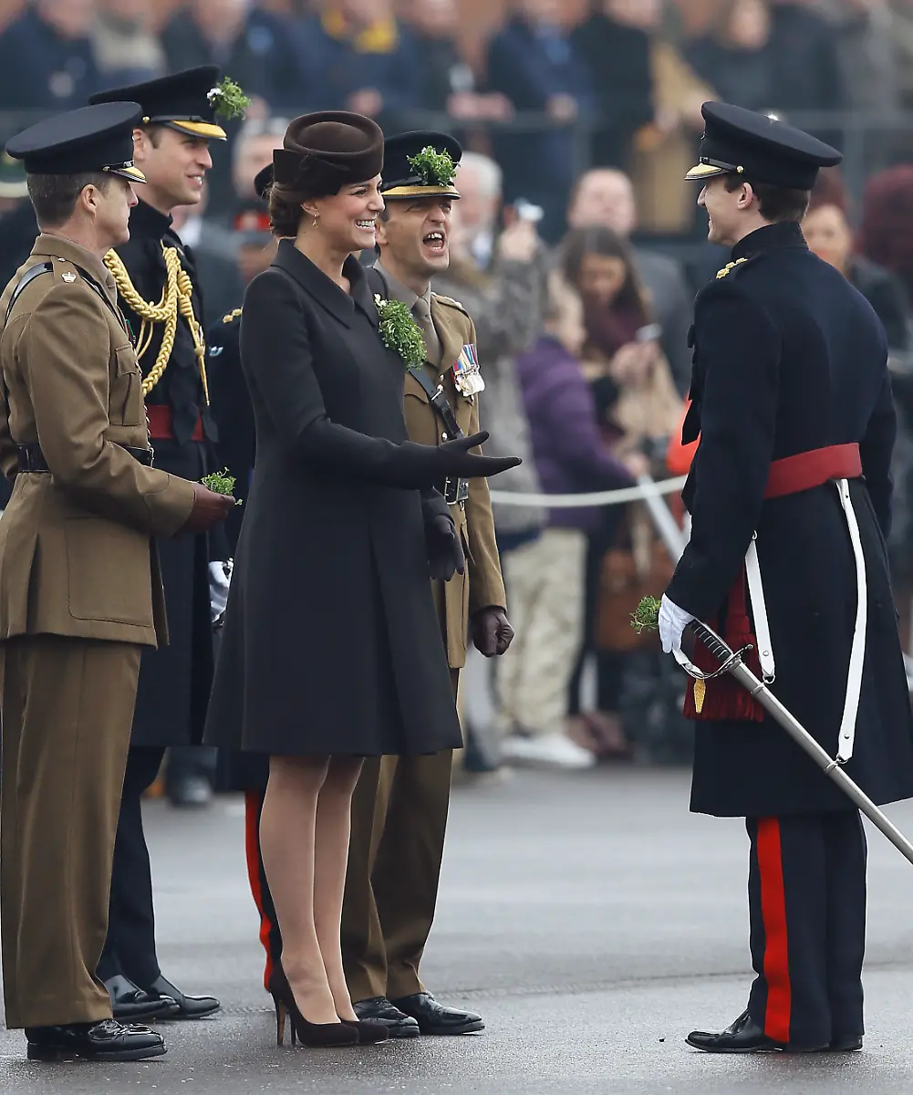 328CE2001471A76F-jpg3063450506227772380