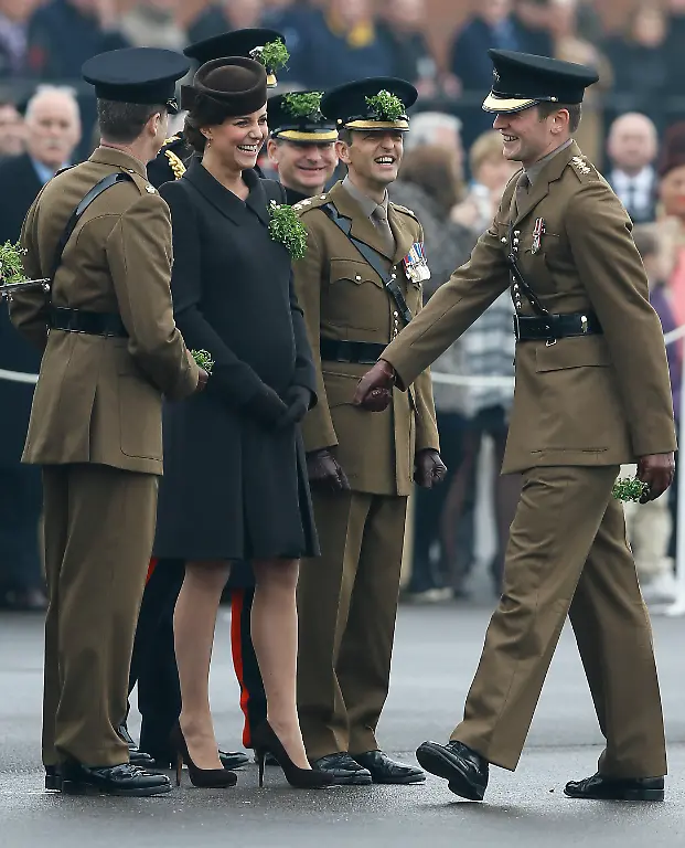 328CE20014406A24-jpg5662581728188043071