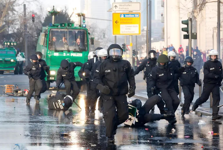 328CE40047998845-jpg2091475121822191422