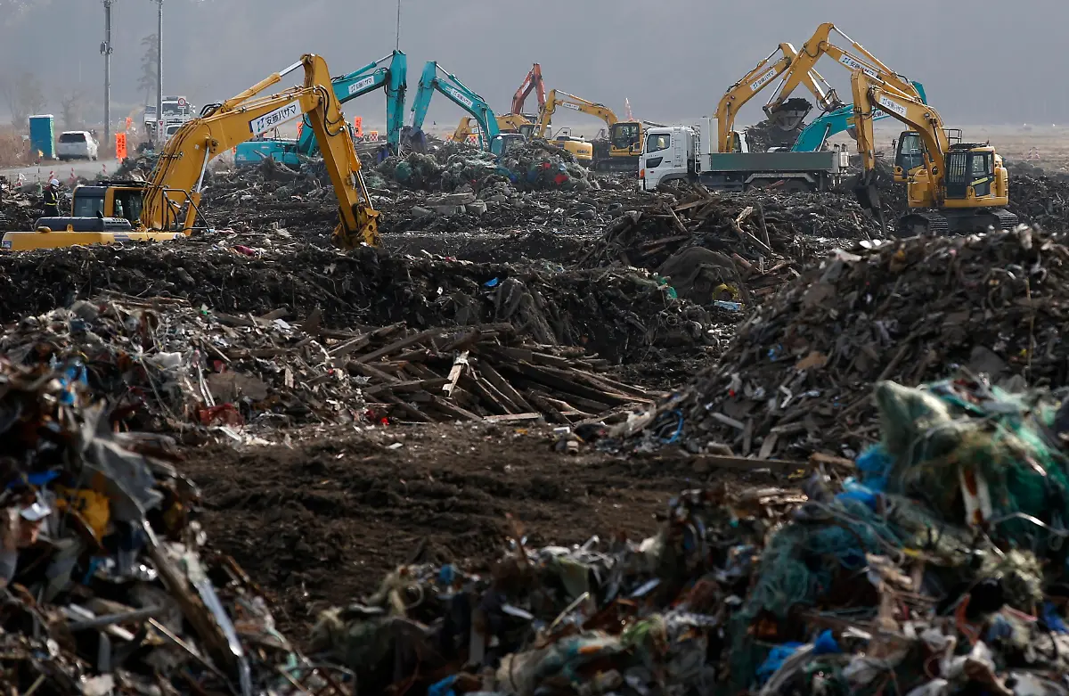 2015-03-09T074930Z-1829037398-LM2EB350YWE01-RTRMADP-3-JAPAN-TSUNAMI-WIDERIMAGE-JPG6552781748082478004