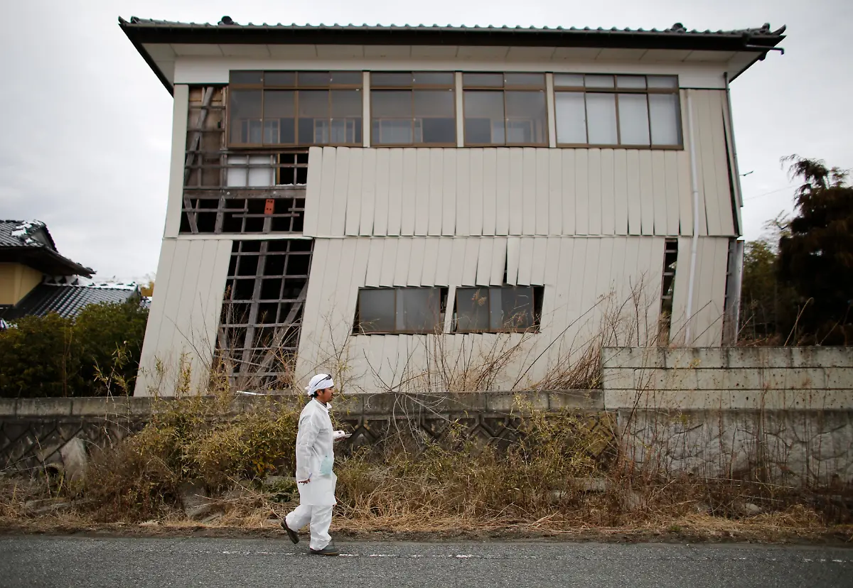 2015-03-09T074437Z-161395977-LM2EB350YVY01-RTRMADP-3-JAPAN-TSUNAMI-WIDERIMAGE-JPG6185843828846755639