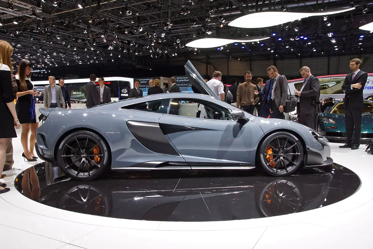 McLaren-675-LT-2
