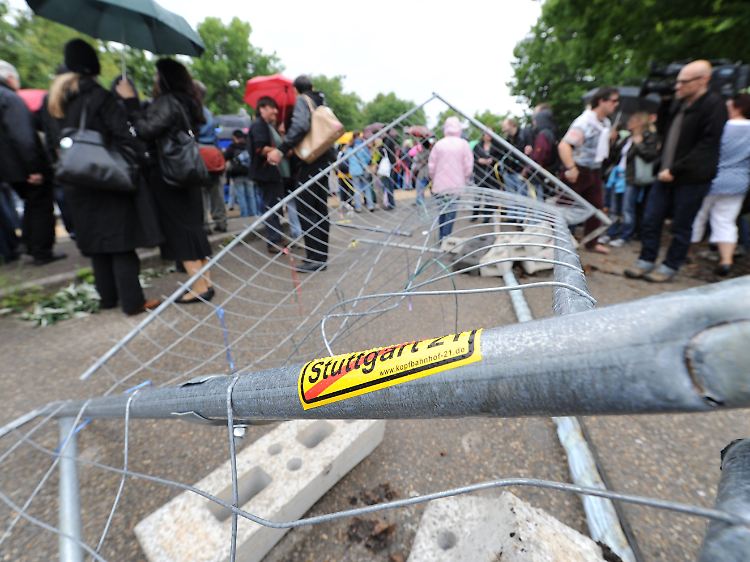 Bei der Demonstration im Juni war es zu einigen Übergriffen gekommen. Ein Polizist wurde verletzt.